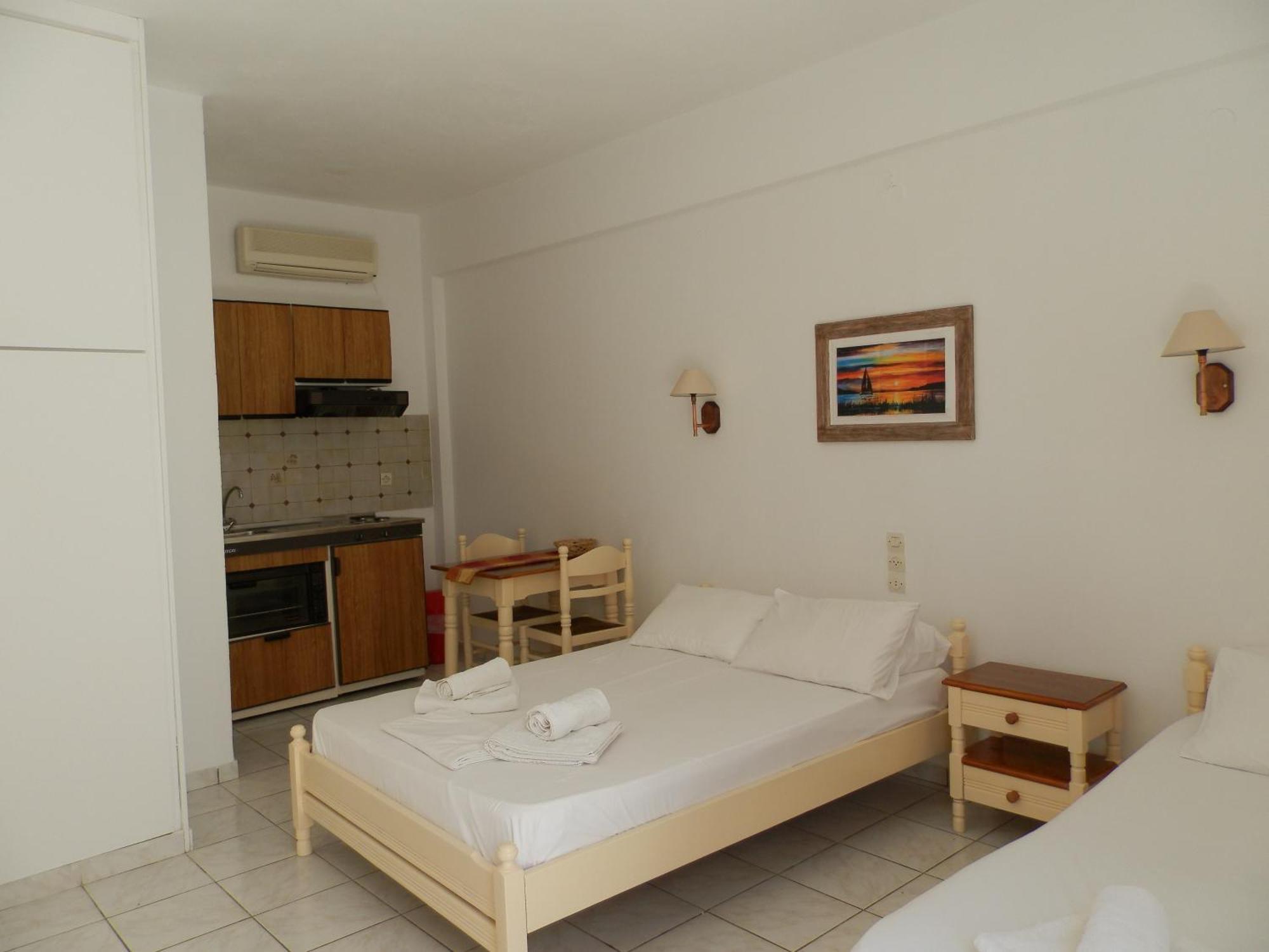 Aeolos Hotel Apartments Githio Exterior foto