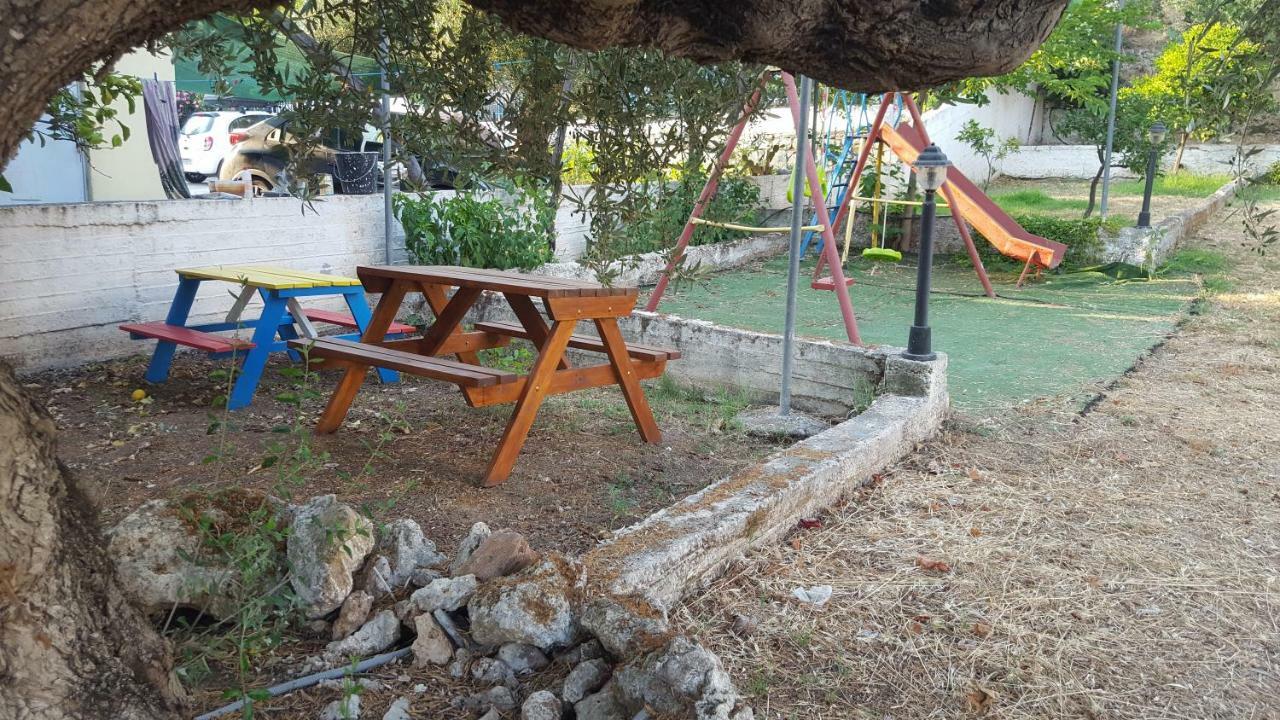 Aeolos Hotel Apartments Githio Exterior foto